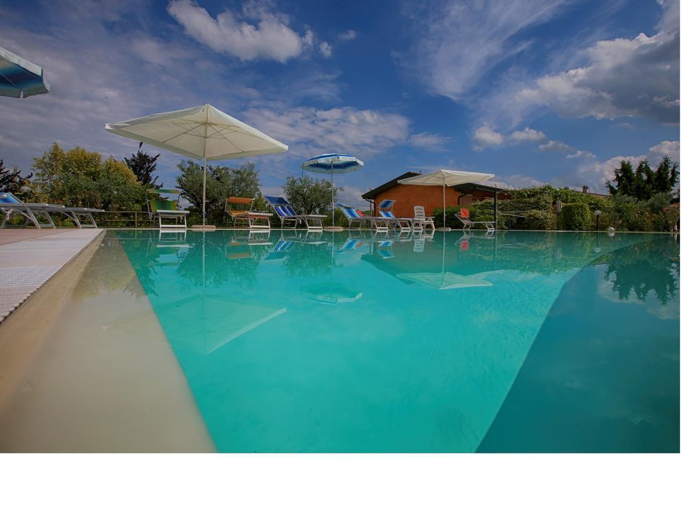 Agriturismo La Palazzina Castelnuovo del Garda Exterior foto